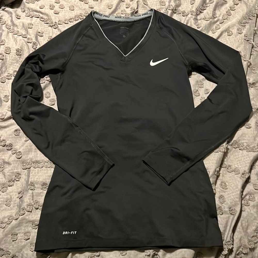 Nike Women’s Pro Dri Fit Long Sleeve Top Size Medium